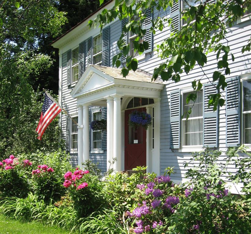 Centennial House Bed And Breakfast Northfield Екстериор снимка