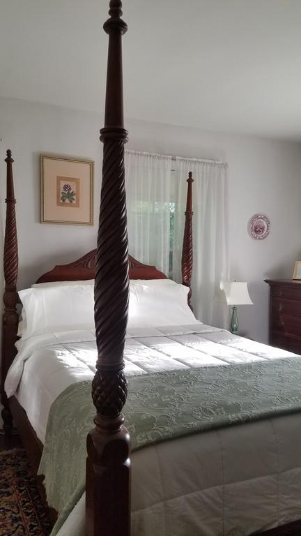 Centennial House Bed And Breakfast Northfield Екстериор снимка