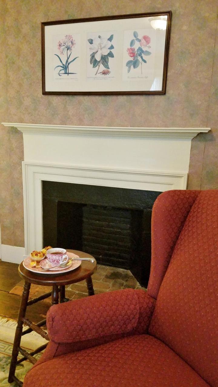 Centennial House Bed And Breakfast Northfield Екстериор снимка
