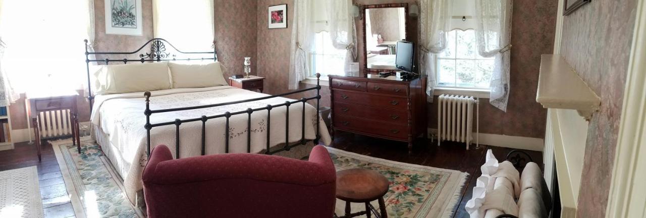 Centennial House Bed And Breakfast Northfield Екстериор снимка