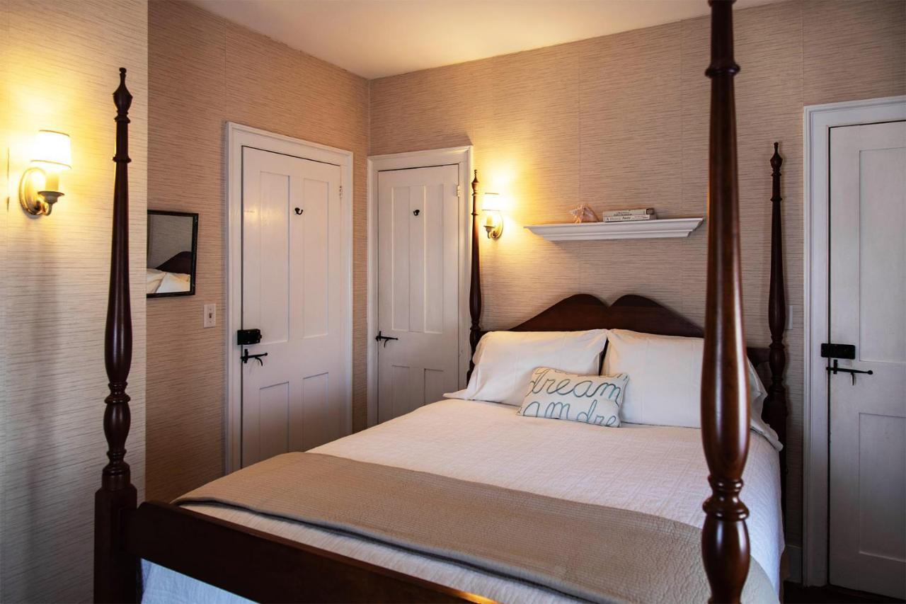 Centennial House Bed And Breakfast Northfield Екстериор снимка