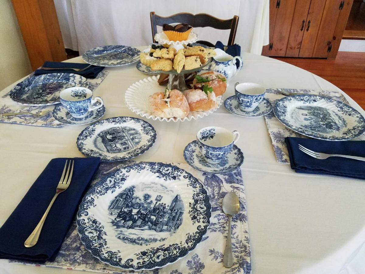 Centennial House Bed And Breakfast Northfield Екстериор снимка